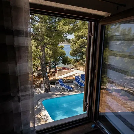 Feriehus Obiteljska Kuca Za Odmor Futura Milna (Brac)