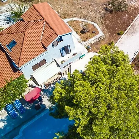 Obiteljska Kuca Za Odmor Futura Milna (Brac)